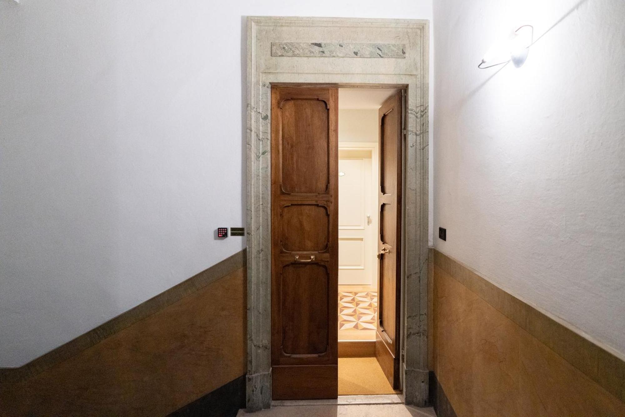 Palazzo Biasini By Postcardsfrom Verona Exterior foto