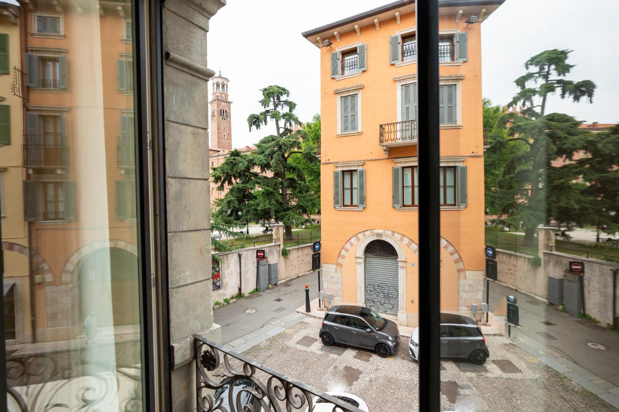 Palazzo Biasini By Postcardsfrom Verona Exterior foto